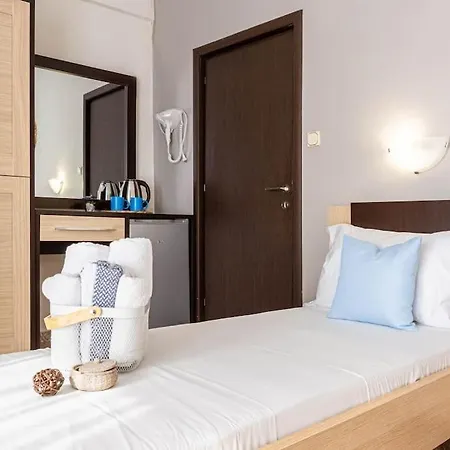 Potam'sea Bliss 2 - Front, Parking & Sun Beds Himara
