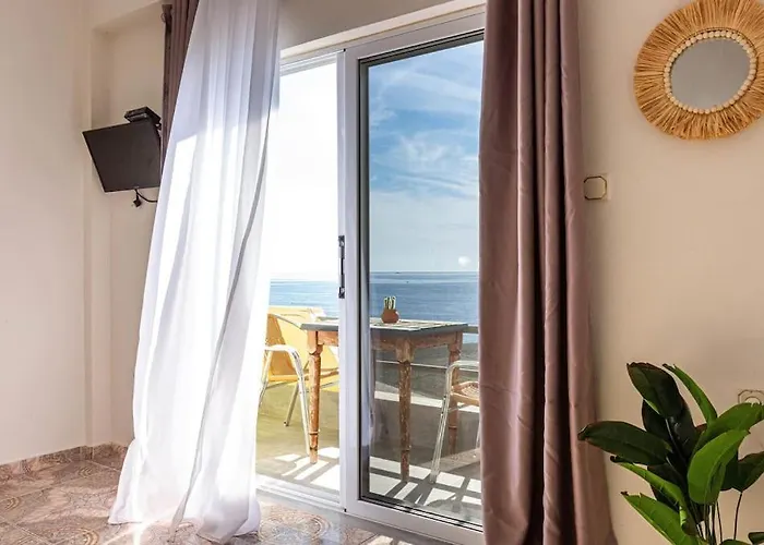Potam'sea Bliss 2 - Front, Parking & Sun Beds Апартаменты *